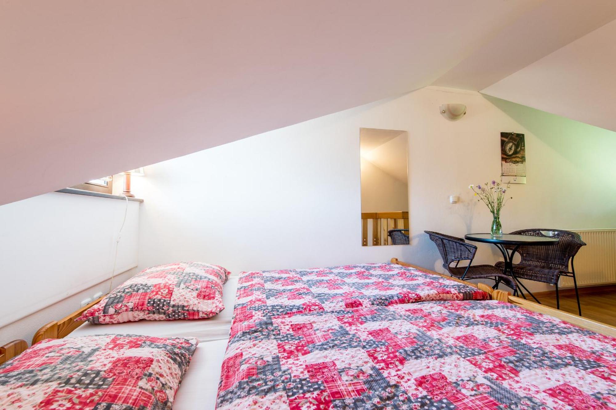Apartments Jaka Dolenjske Toplice Bilik gambar
